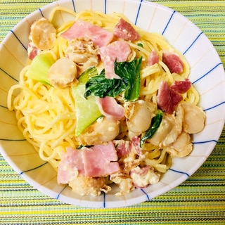 ホタテとベーコンのクリームパスタ